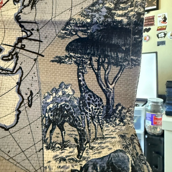 Dior Around the World Limited Edition Straw Tote - Picture 8 of 16